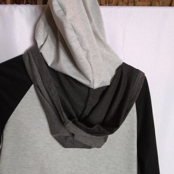 Hoodie    - Picture 5 of 9